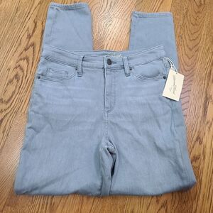Universal Thread Stretch Jeans 6 NWT